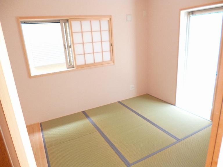 Same specifications photos (Other introspection). Why such a little "fancy Japanese-style"? There is also a calm, It is also possible space lie down and Golon.