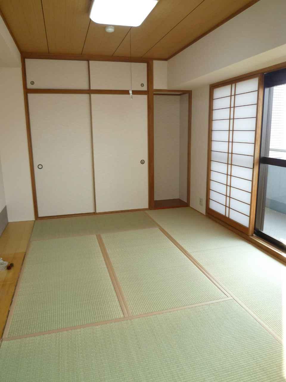 Non-living room. Bright Japanese-style room