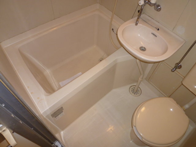 Bath. It has become a spacious bathroom ☆