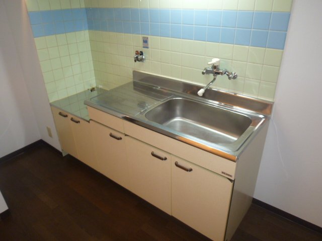 Kitchen. Gas stove is can be installed in the kitchen. 