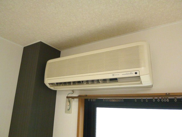 Other Equipment. It comes with 1 groups air conditioning