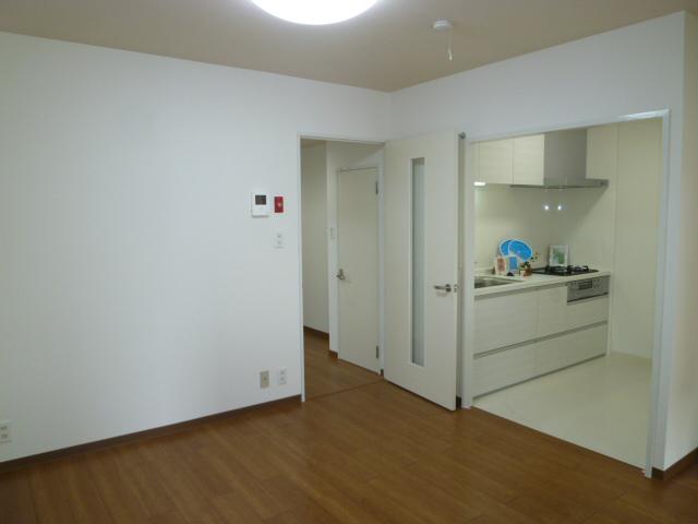 Living.  ☆ Already fully renovated ・ Immediate Available!