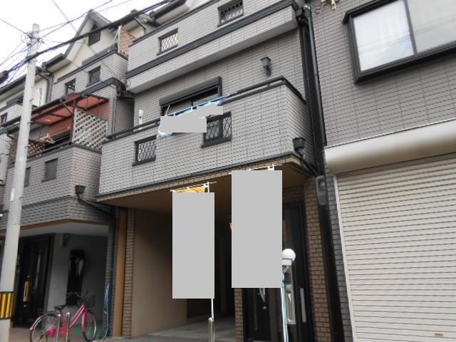 Local appearance photo.  ■ Stylish look of tile tone! !   ■ Yang hit in the east and west both sides free, Ventilation is good