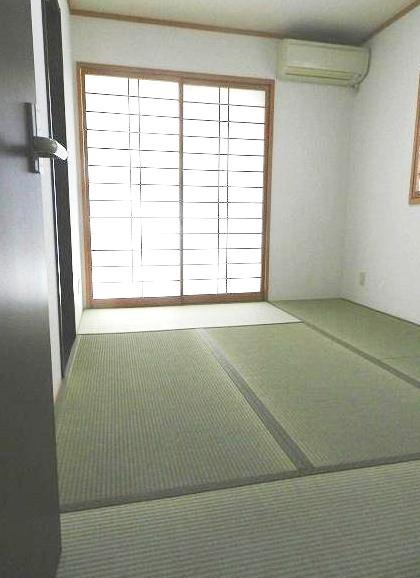 Non-living room. Japanese-style room 6 quires