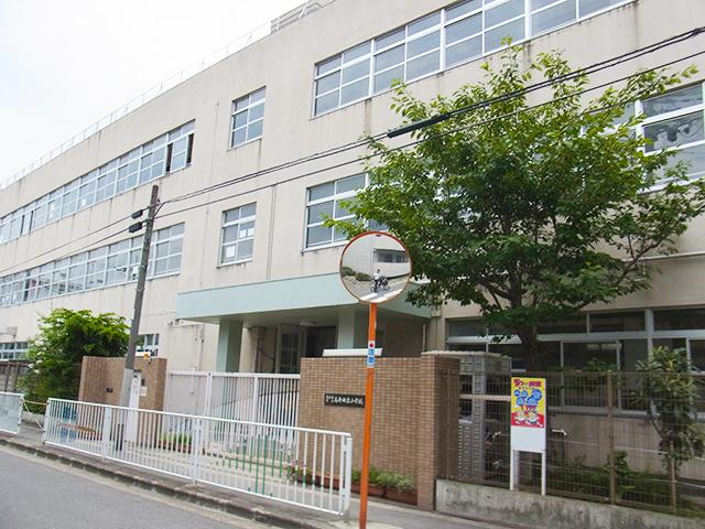 Primary school. Higashi Osaka Municipal Takaida 660m to East Elementary School