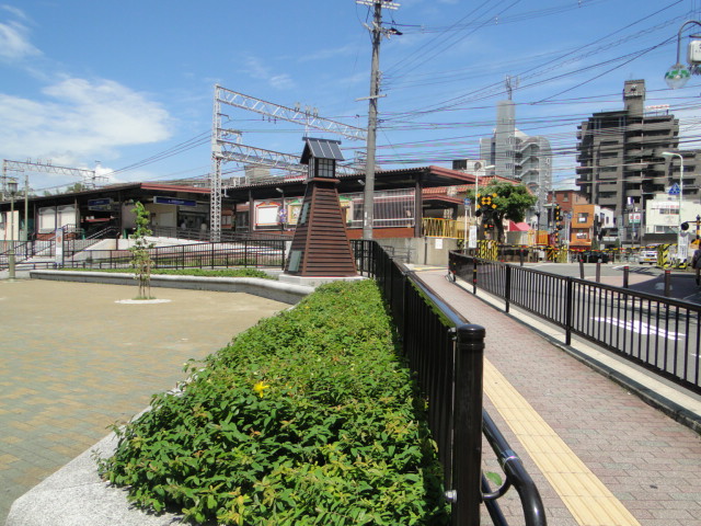 Other. The nearest station is clean Hirakata-kōen Station. 