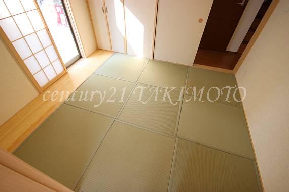 Non-living room. Living adjacent type of Japanese-style room! Inner shoji with!