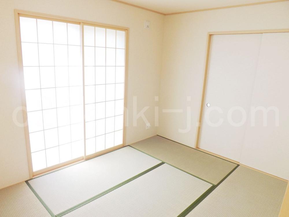 Non-living room. Local photos (Japanese-style)
