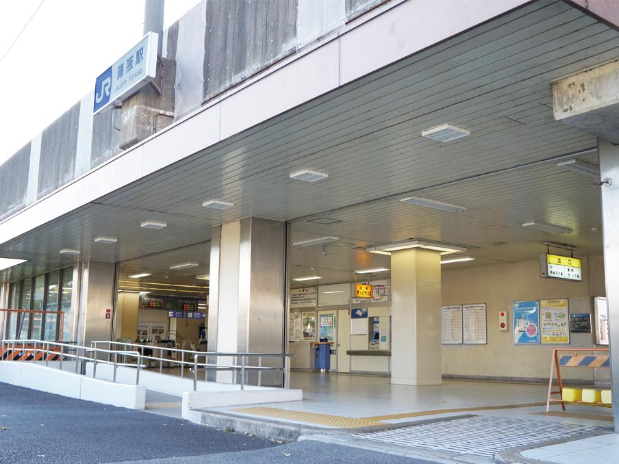 station. JR "Fujisaka" 480m to the station
