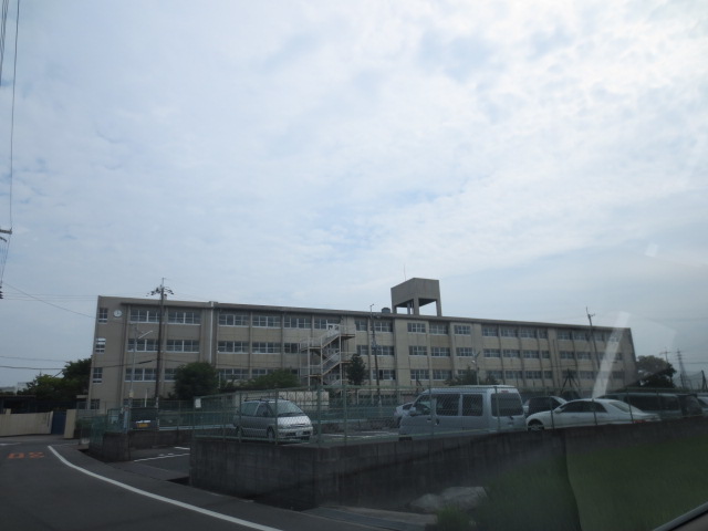 Junior high school. Hirakata City Sada until junior high school (junior high school) 119m
