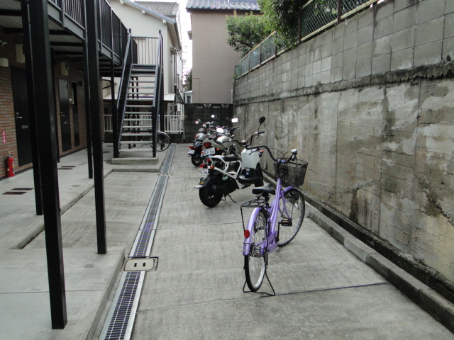 Other common areas. There bicycle also put space