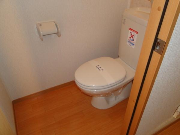 Toilet. Popular bath and toilet are separate floor plan