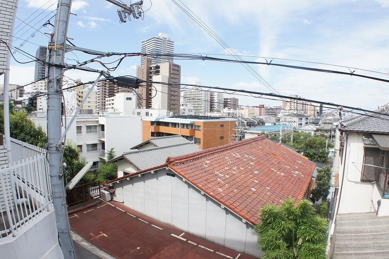 View photos from the dwelling unit. July 2013 shooting