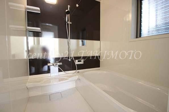 Bathroom. Bathing to heal fatigue of the day. 1616 size (1 tsubo type).