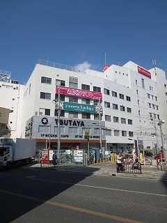Rental video. TSUTAYA Hirakata until the front of the station head office (video rental) 899m