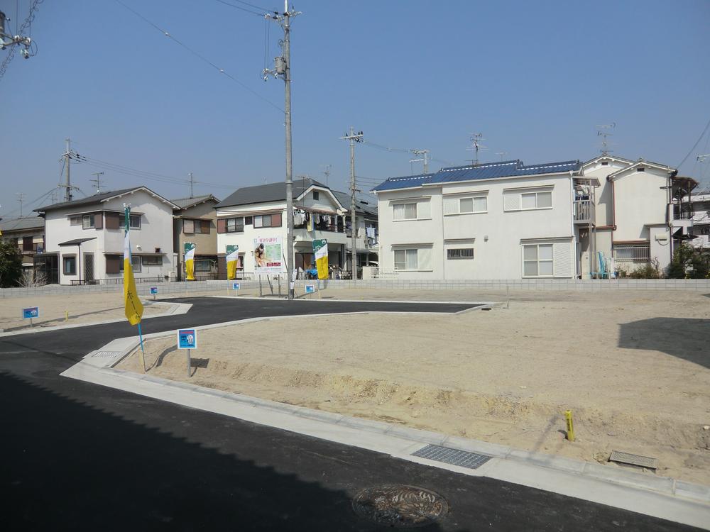 Local photos, including front road. Local (March 2013) Shooting