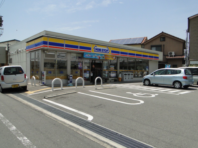 Convenience store. MINISTOP Hirakata Muranotakamidai store up (convenience store) 723m