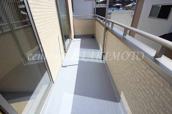 Balcony. Wash at wide balconies Jose a lot!