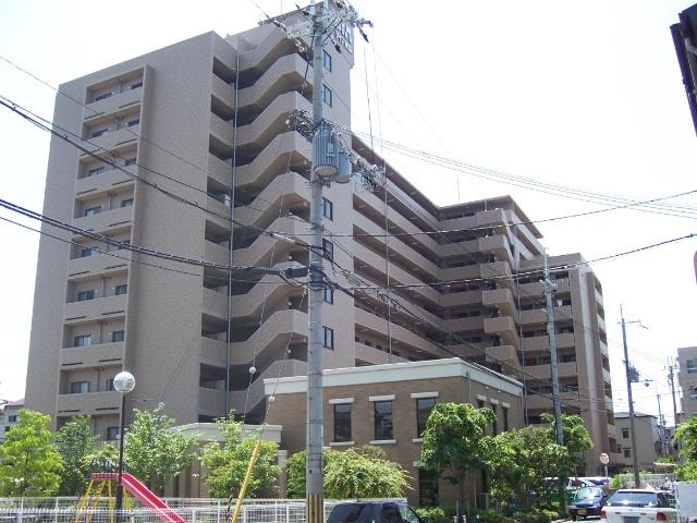 Local appearance photo. Local (12 May 2013) Shooting