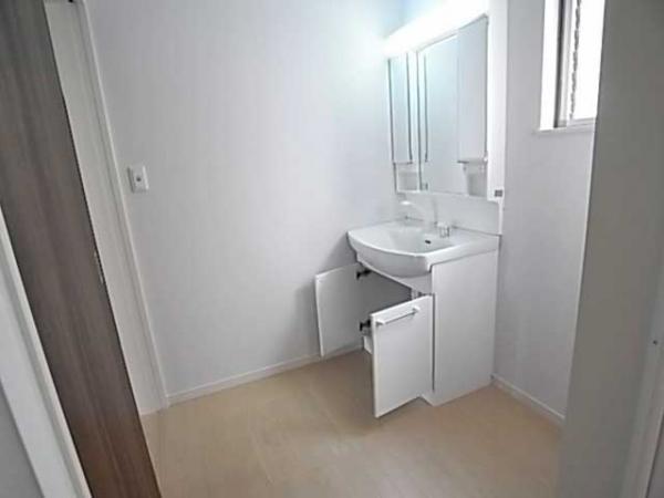 Wash basin, toilet. Storage enhancement Washbasin with shower (same specifications as wash basin)