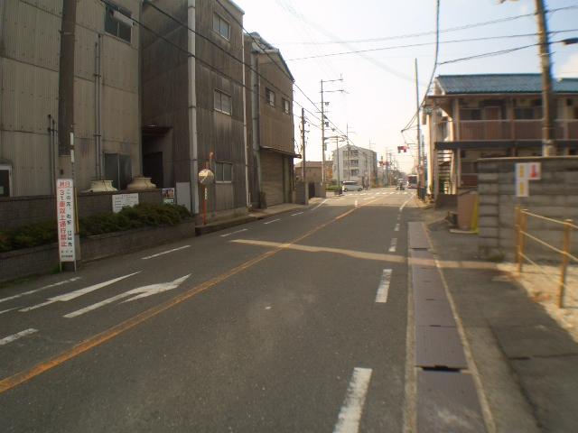 Local photos, including front road. Hirakata Station direction from local