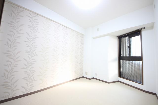 Non-living room. Indoor (12 May 2013) Shooting