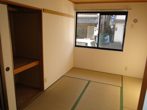 Other room space. Japanese-style room with a large window