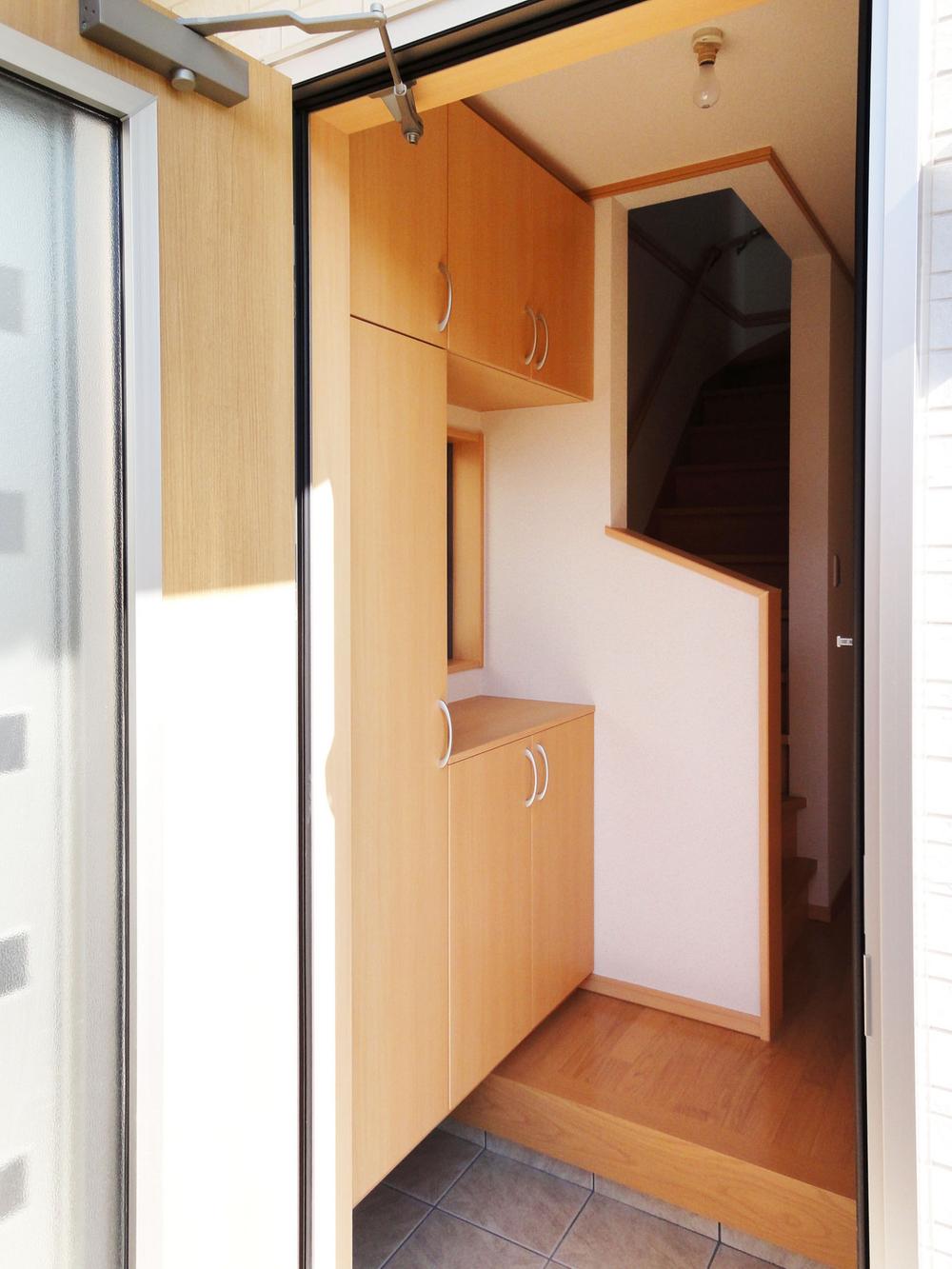 Same specifications photos (Other introspection). It will also be neat entrance because it is plenty of secure storage! (The company example of construction photos)