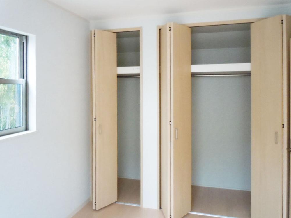 Same specifications photos (Other introspection). Good closet and easy to use in all private rooms! (The company example of construction photos)