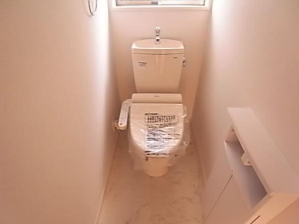 Toilet. Easy cleaning! Full of clean space same specifications toilet