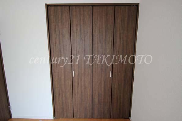 Other. With a large storage! !