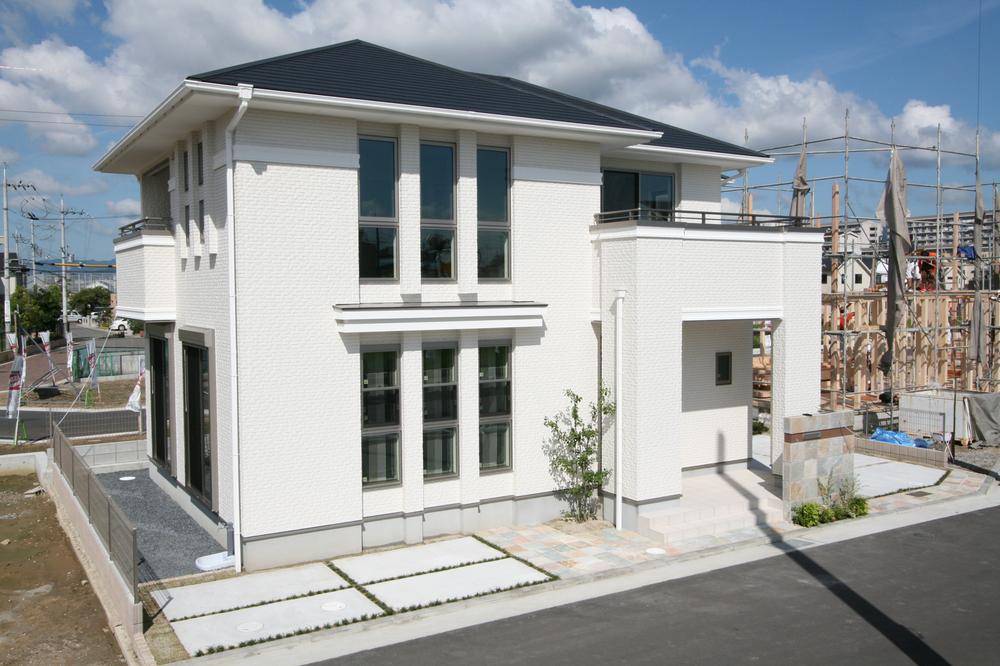 Local appearance photo. Local model house published in local shooting