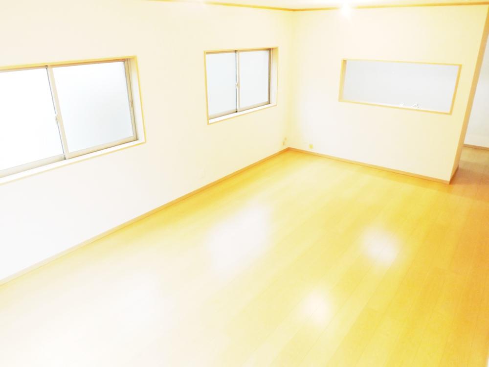 Living. Local photos (living) LDK popular face-to-face kitchen!