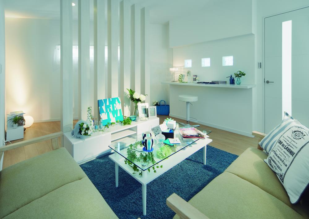 Living that has been coordinated in the small of the franc franc  [Model house]