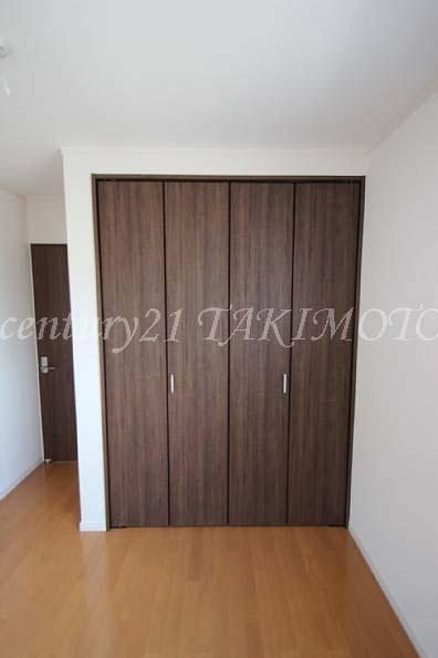 Receipt. Spacious space.