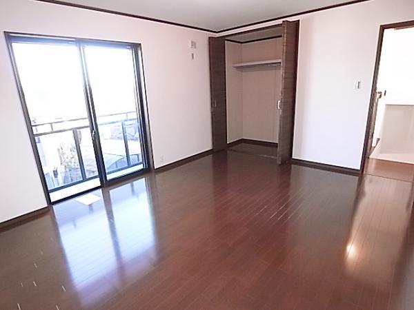 Same specifications photos (Other introspection). Spacious living space in all room with storage (same specifications as Western-style)