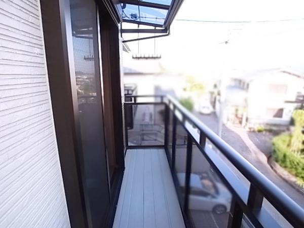 Balcony. Yang per good Balcony (same specifications balcony)