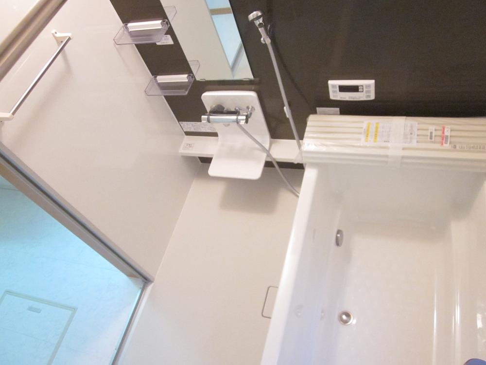 Same specifications photo (bathroom)