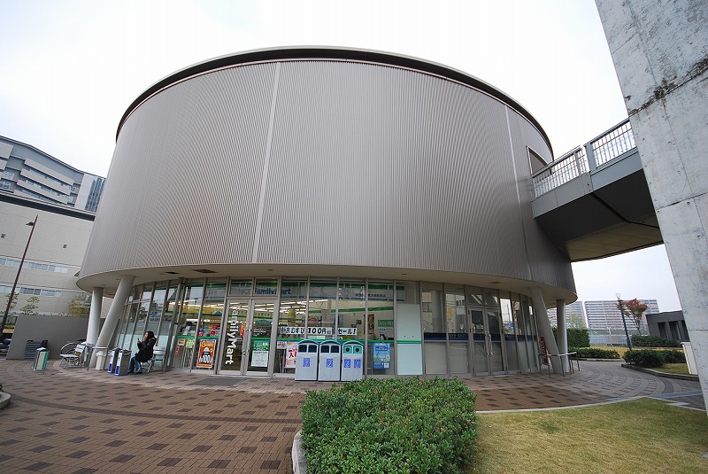 Convenience store. FamilyMart Kansai Medical University Hirakata hospital before store up (convenience store) 413m