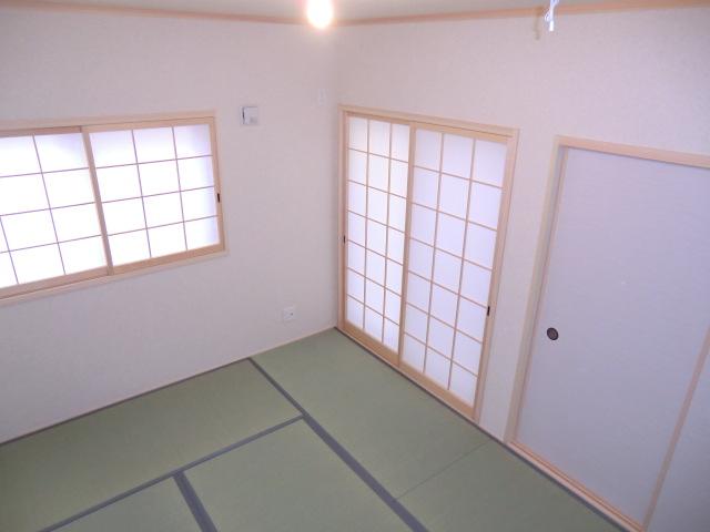 Non-living room. Local photos (Japanese-style)