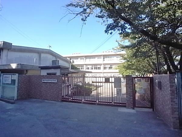 Primary school. Yamanoue until elementary school 452m