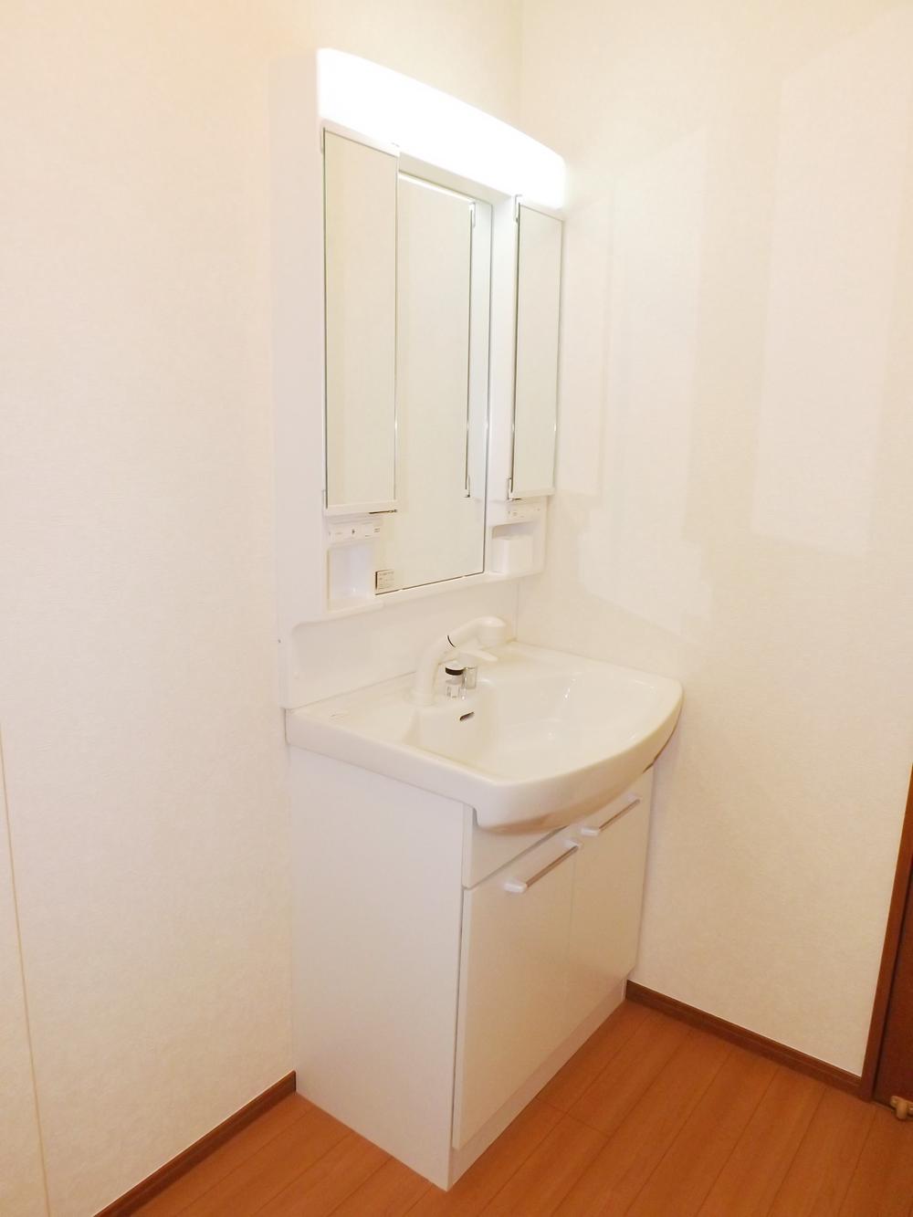 Other Equipment. With hand shower! Cleansing also shampoo happy!