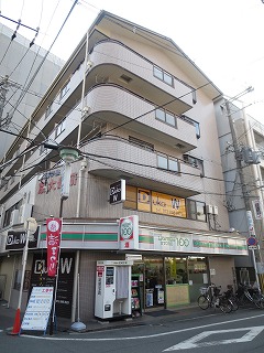 Convenience store. STORE100 Gotenyama Station store up to (convenience store) 257m