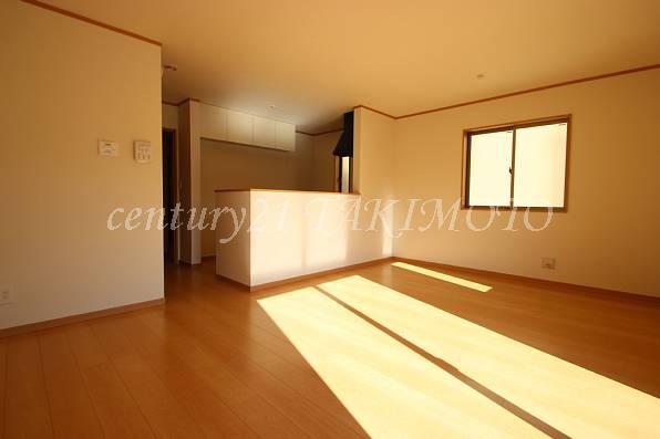 Living. The arrangement of the furniture easy to LDK!