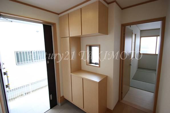 Receipt. Large shoe box standard equipment!