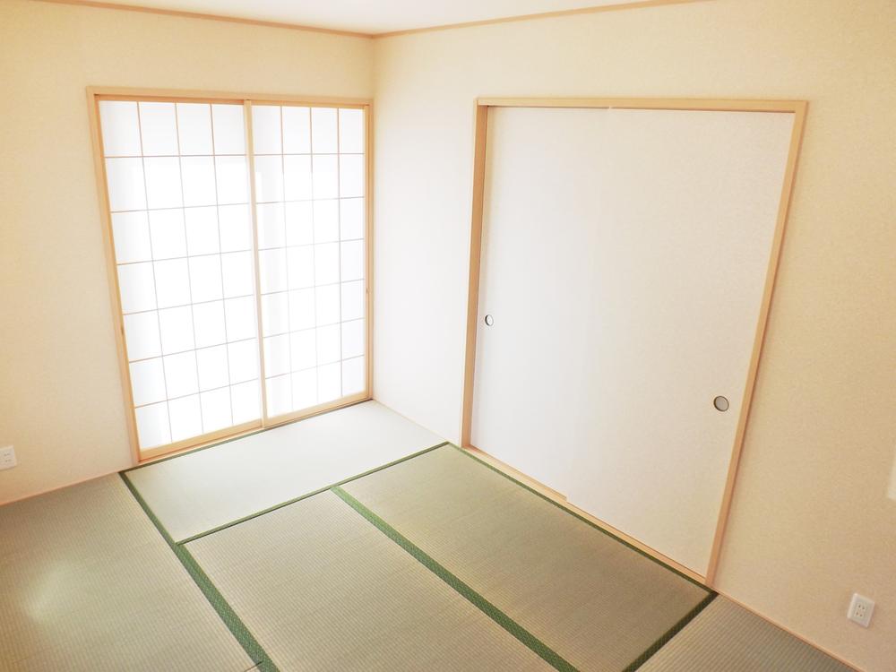 Non-living room. Local photos (Japanese-style)