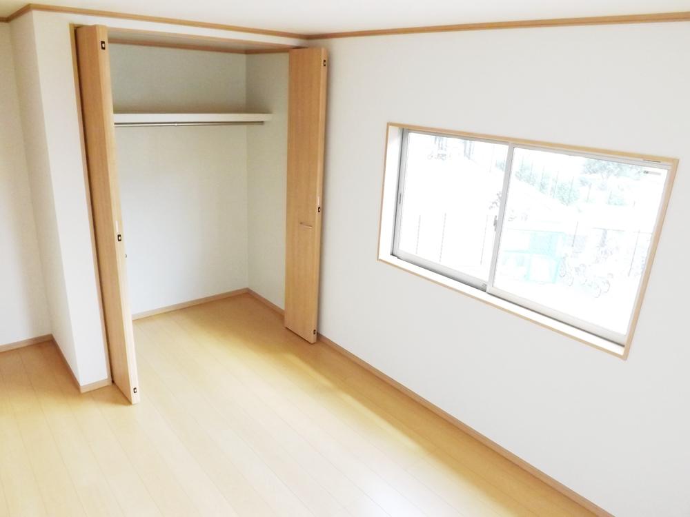 Non-living room. Local photos (Western-style)