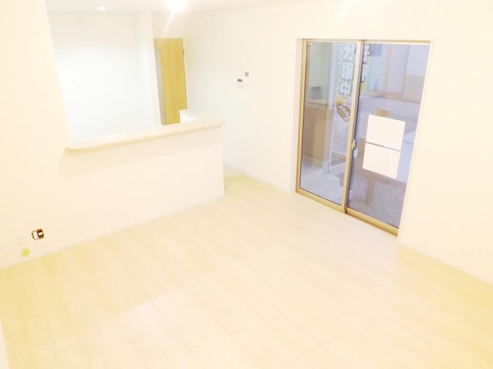 Living. Local photos (living) Unnecessary and easy care wax!