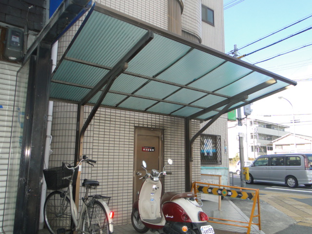 Other common areas. Bicycle parking lot for tenants, Moped bike also put. 