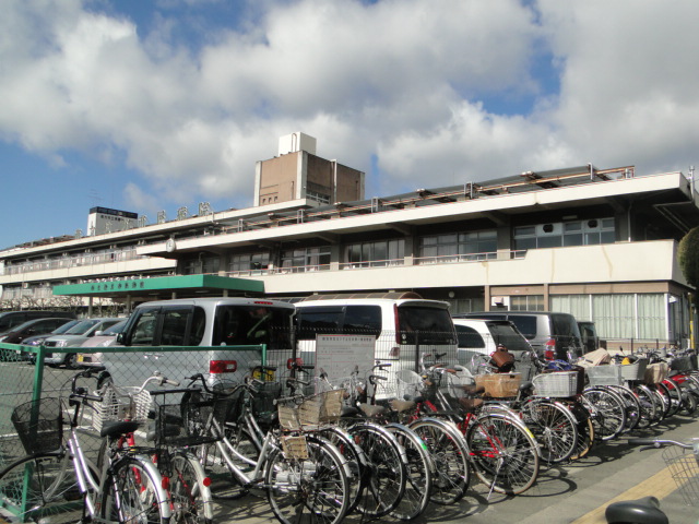Hospital. 511m up to municipal Hirakata Municipal Hospital (Hospital)